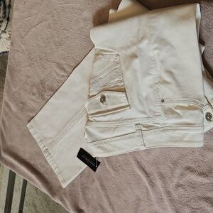 WHBM Ladies White Bootcut Jeans. NEW!